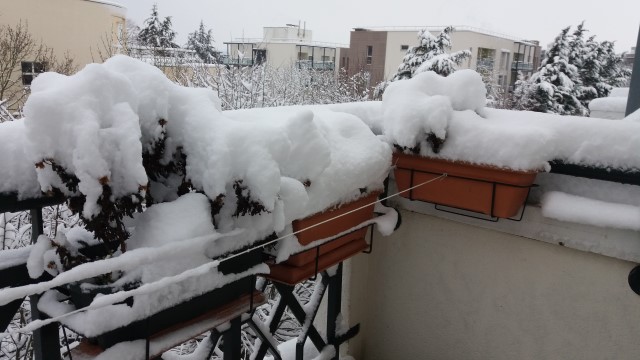 Mon balcon sous la neige en février 2018